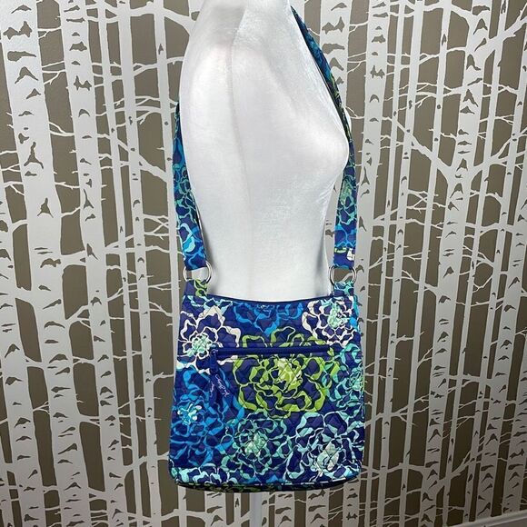 Vera Bradley Katalina Blues Quilted Crossbody Retired - Picture 3 of 10
